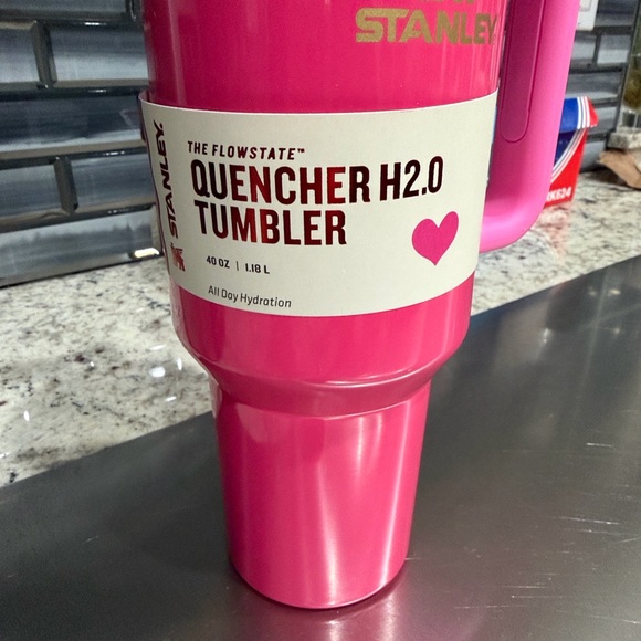 Stanley Vibrant Pink Quencher Tumbler Valentines 40 oz - Picture 9 of 10